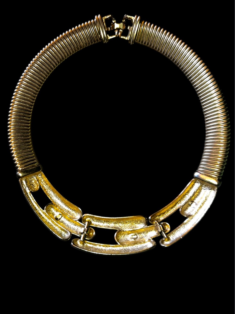 Vintage 1980’s Givenchy Gold-Tone Tubogas Omega Collar Necklace - Picture 9 of 12